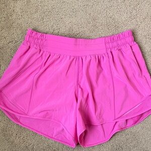 Lululemon sonic pink hotty hot 4” shorts